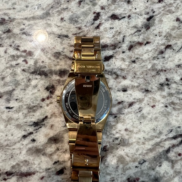 Michael Kors Gold Watch with Blue Dial (MK-5894) - Picture 4 of 4